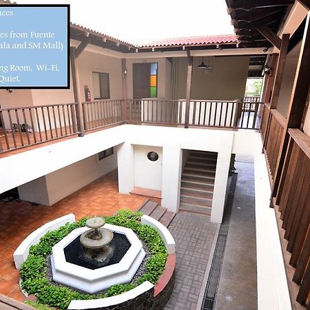 Versteeg Vacations - Fontana Residences セブ市 エクステリア 写真