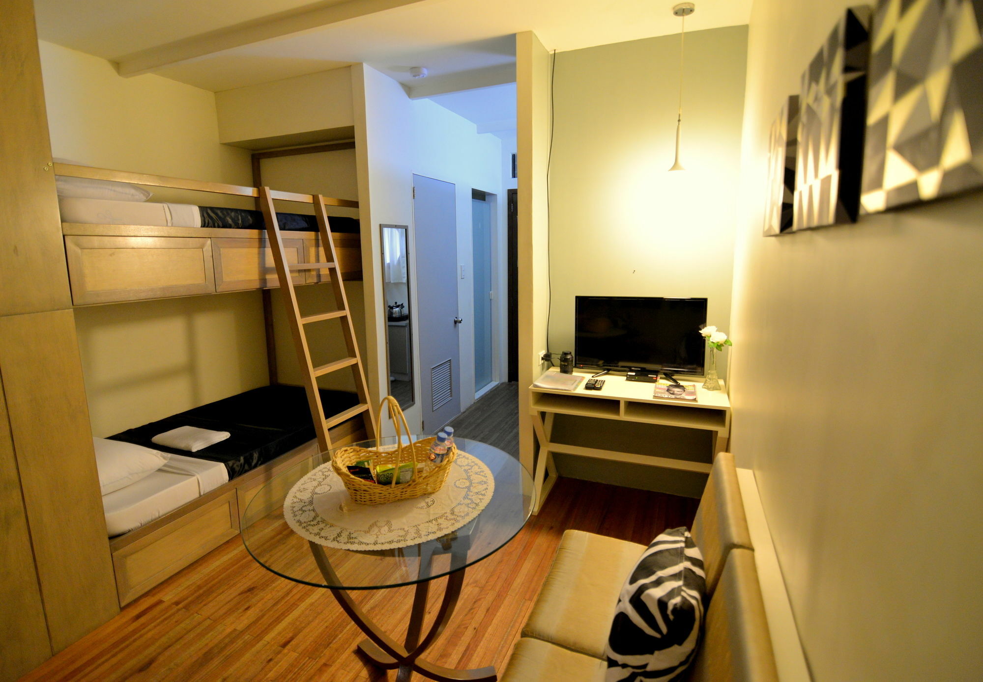 Versteeg Vacations - Fontana Residences セブ市 エクステリア 写真